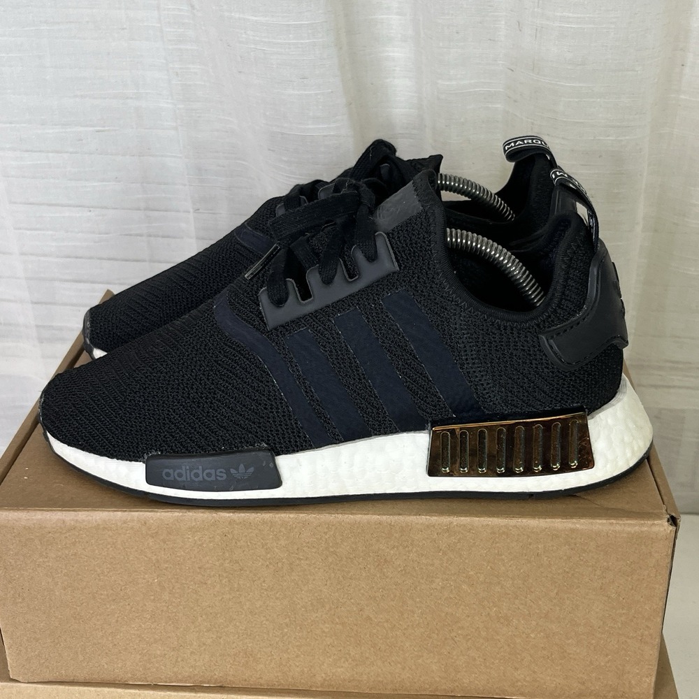 Adidas Originals NMD R1 Women Size 9 Core Black / Orchid Tint Running Shoes EUC!
